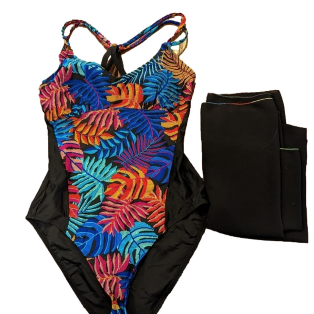 Bathing Suit & sarong Woman's Size 12 & Butterfly Rainbow edge up cover - Picture 3 of 11